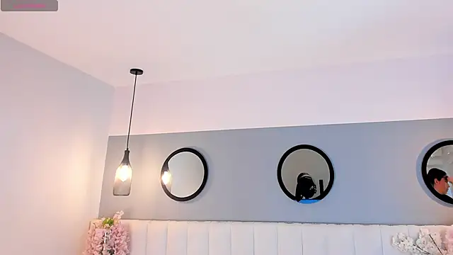 chelsea bolton  online show from April 4, 12:23 pm