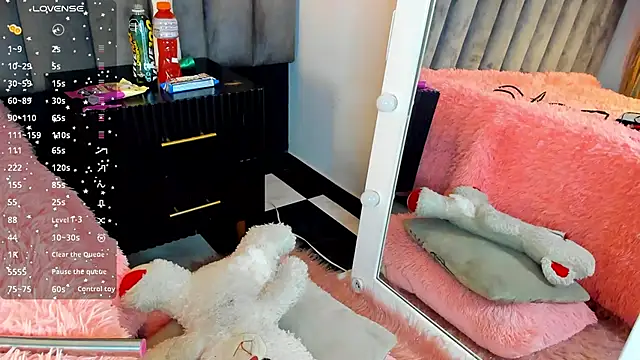 Snapshot of chelsea_bolton_ chatting on December 2, 12:29 pm chelsea bolton online show from December 2, 12:29 pm