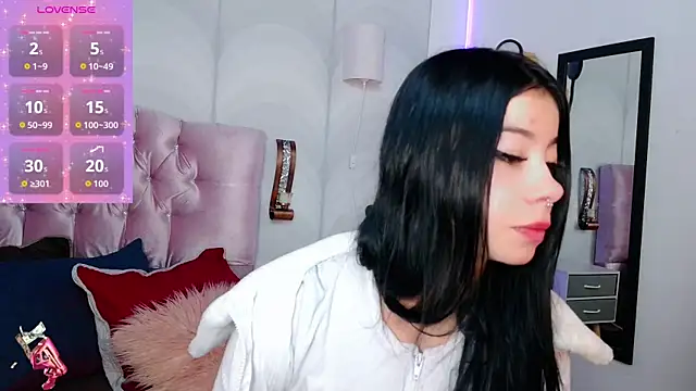 madison oli online show from November 28, 4:51 pm