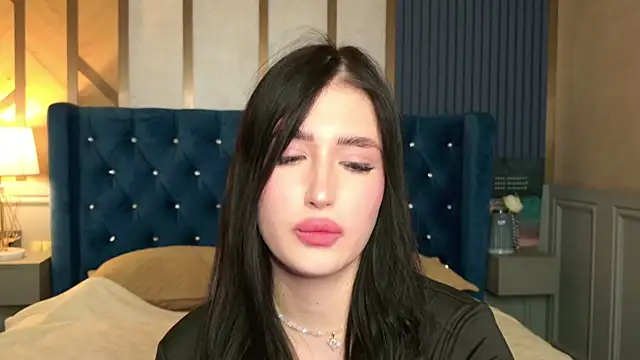 Snapshot of EmmaLawrens chatting on September 21, 8:25 pm EmmaLawrens online show from September 21, 8:25 pm