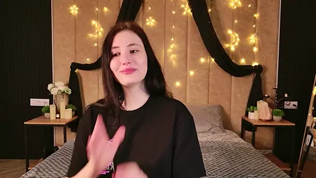 Snapshot of EmmaLawrens chatting on February 20, 8:55 pm EmmaLawrens online show from February 20, 8:55 pm