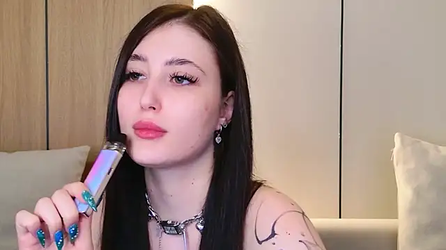 EmmaLawrens online show from July 18, 10:46 am