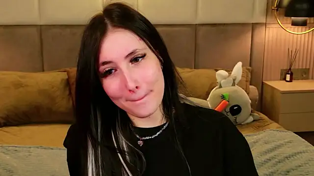 EmmaLawrens online show from April 10, 10:44 am