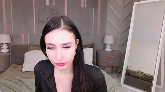 Snapshot of EmmaLawrens chatting on February 23, 10:49 am EmmaLawrens online show from February 23, 10:49 am