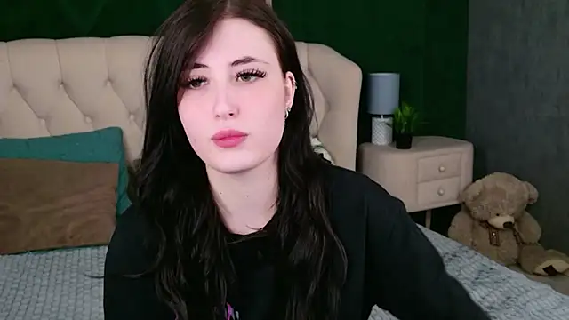 EmmaLawrens online show from July 3, 3:51 pm