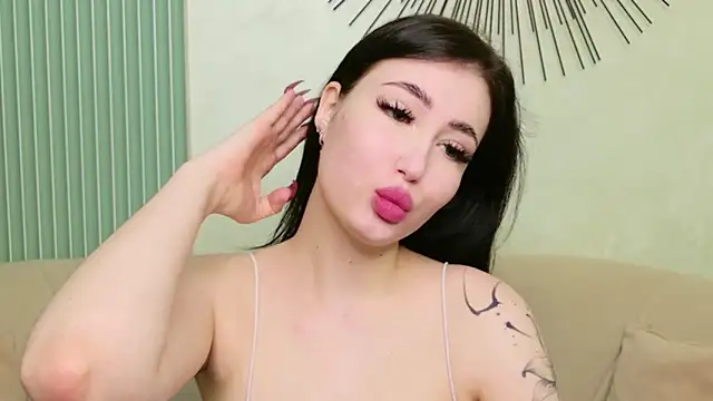 EmmaLawrens online show from June 20, 10:53 am