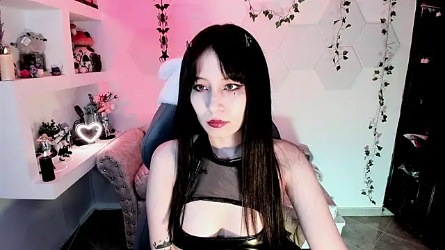 Effy Devalk online show from March 4, 2:21 pm