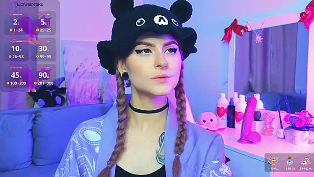 Emily  Mooree online show from January 30, 4:16 am