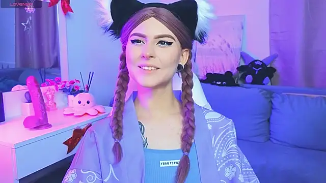 Emily  Mooree online show from January 31, 4:14 am