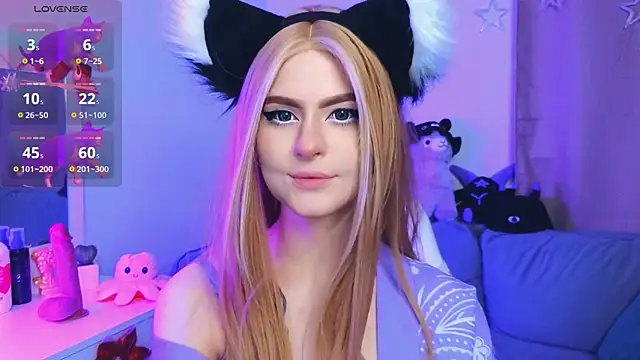 Emily  Mooree online show from February 7, 4:16 am