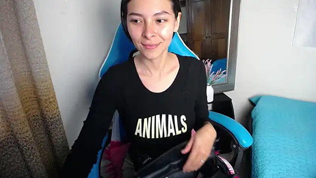 Snapshot of Aleska_Miami chatting on October 28, 7:02 pm Aleska Miami online show from October 28, 7:02 pm