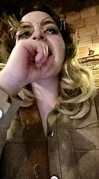 Snapshot of katty_116 chatting on January 9, 11:45 pm katty 116 online show from January 9, 11:45 pm