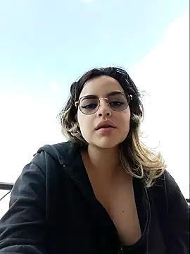 Snapshot of katty_116 chatting on January 10, 7:43 pm katty 116 online show from January 10, 7:43 pm