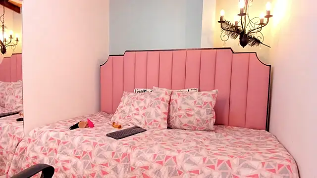 KarenSims online show from December 5, 9:41 am