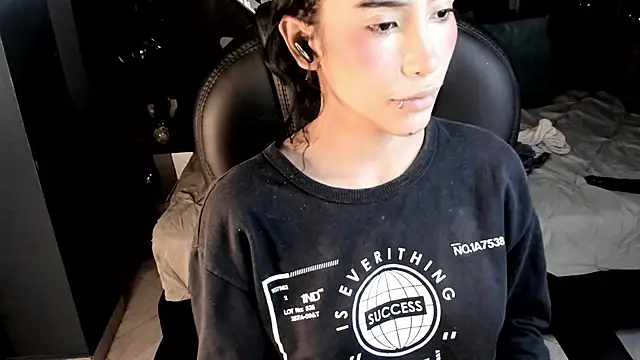 vaiolethsan   online show from January 31, 8:40 pm