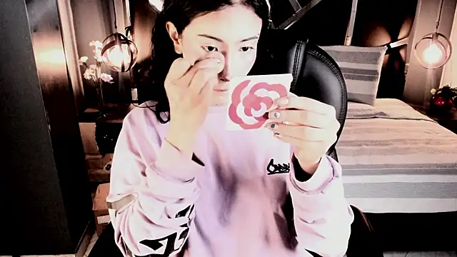 vaiolethsan   online show from December 20, 8:01 pm