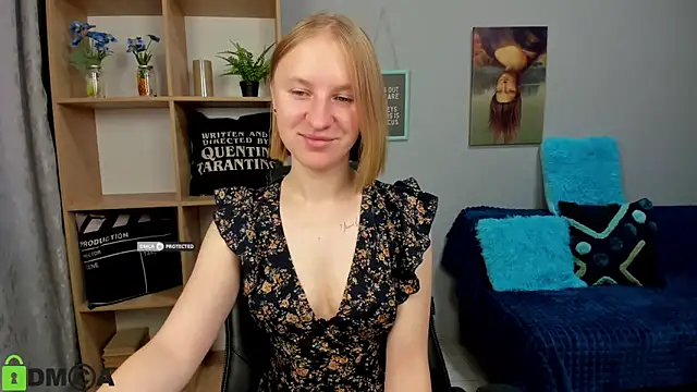 Snapshot of BeautyBlondy chatting on October 6, 5:52 am BeautyBlondy online show from October 6, 5:52 am