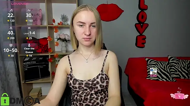 Snapshot of BeautyBlondy chatting on November 21, 1:10 pm BeautyBlondy online show from November 21, 1:10 pm