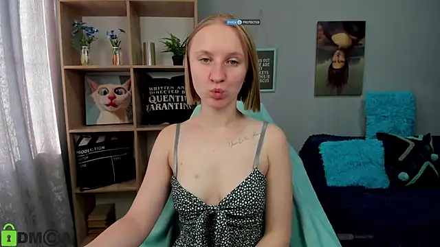 Snapshot of BeautyBlondy chatting on September 20, 5:45 am BeautyBlondy online show from September 20, 5:45 am