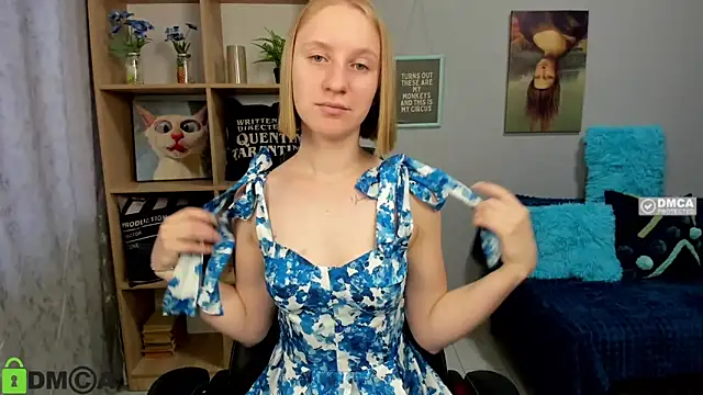 Snapshot of BeautyBlondy chatting on September 19, 12:20 pm BeautyBlondy online show from September 19, 12:20 pm