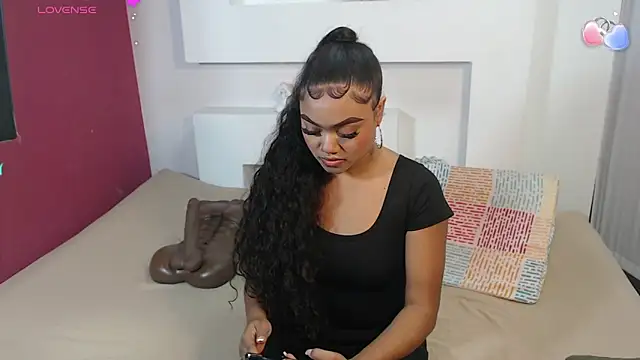 Snapshot of JasmineRose7 chatting on November 10, 1:05 pm JasmineRose7 online show from November 10, 1:05 pm