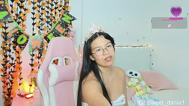 sweet dania  online show from October 24, 8:35 am