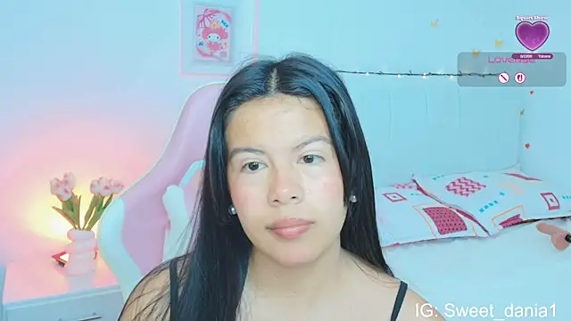 Snapshot of sweet_dania_ chatting on September 13, 9:09 am sweet dania online show from September 13, 9:09 am