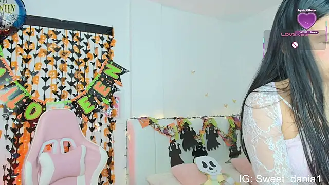 sweet dania  online show from October 20, 6:59 am