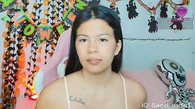 sweet dania  online show from October 28, 9:30 am