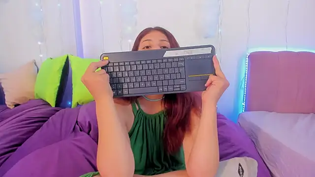 MiaQueen021 online show from October 3, 2:18 pm