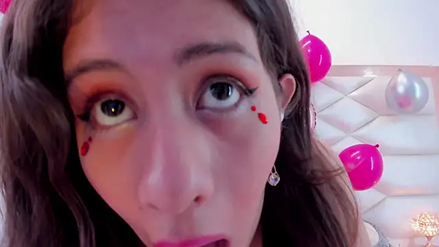 MiaQueen021 online show from March 21, 4:18 pm