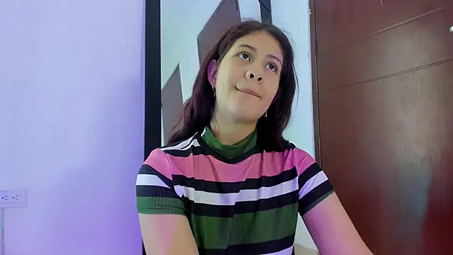 MiaQueen021 online show from September 17, 2:41 pm