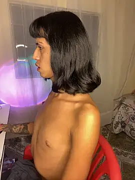 boysLittle online show from May 7, 1:21 am