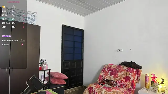 Snapshot of boysLittle chatting on February 28, 1:11 pm boysLittle online show from February 28, 1:11 pm