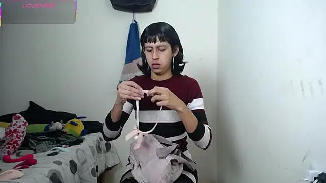 Snapshot of boysLittle chatting on January 14, 10:19 am boysLittle online show from January 14, 10:19 am