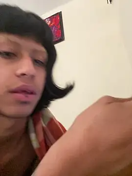 Snapshot of boysLittle chatting on November 14, 6:55 pm boysLittle online show from November 14, 6:55 pm