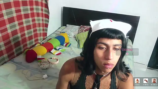 boysLittle online show from March 27, 12:52 am