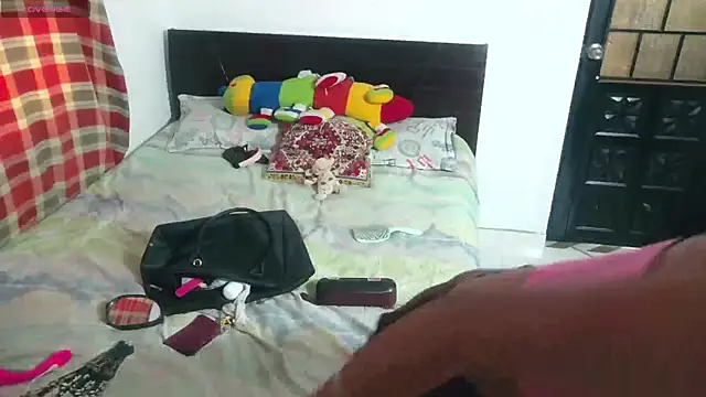 boysLittle online show from March 25, 9:24 pm