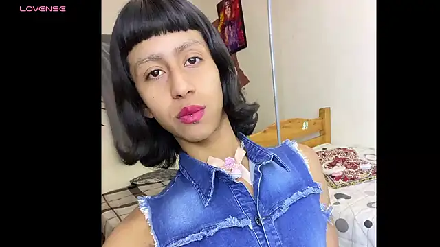 boysLittle online show from March 10, 1:37 pm