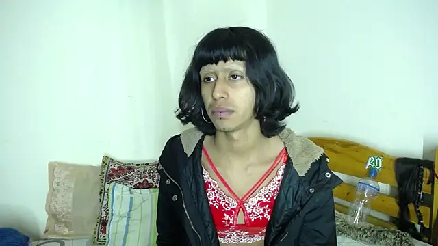 Snapshot of boysLittle chatting on December 1, 8:32 pm boysLittle online show from December 1, 8:32 pm