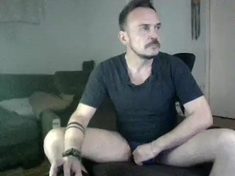 Snapshot of GaySexxPL chatting on March 9, 3:22 am GaySexxPL online show from March 9, 3:22 am