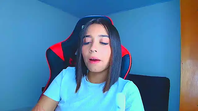 Rousse violett online show from November 25, 11:05 pm