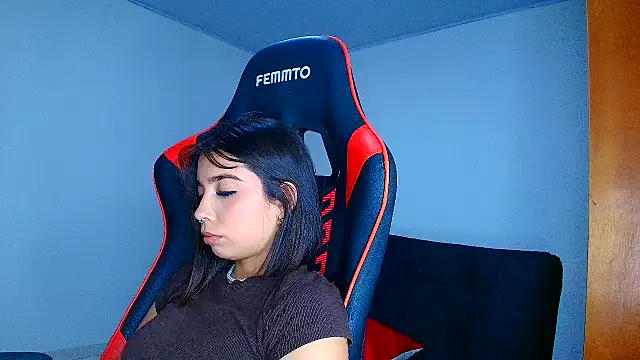 Rousse violett online show from November 4, 10:02 pm