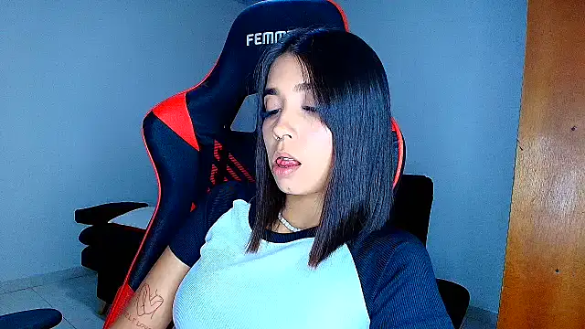 Rousse violett online show from February 19, 10:40 pm