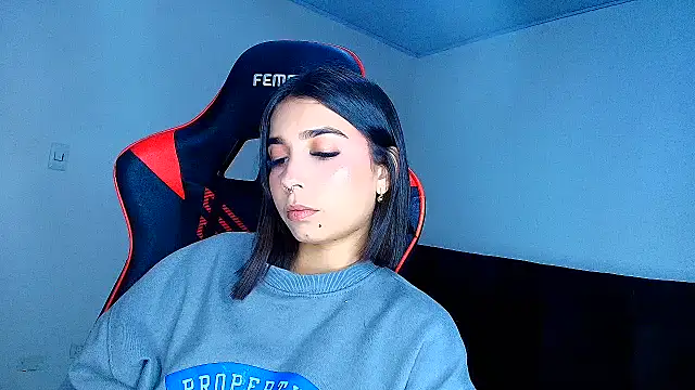 Rousse violett online show from April 17, 12:46 am