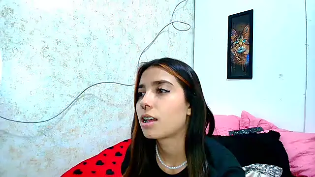 Rousse violett online show from March 14, 9:32 pm