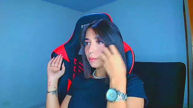 Rousse violett online show from December 16, 3:11 am