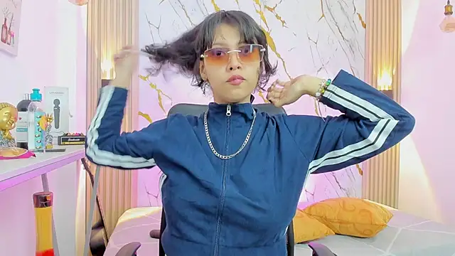 Snapshot of gabriela_cortez chatting on January 18, 12:52 pm gabriela cortez online show from January 18, 12:52 pm