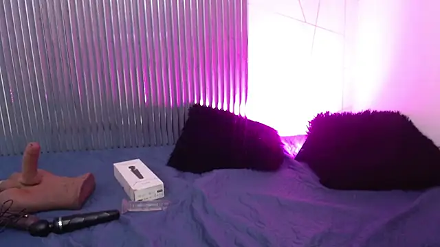 Snapshot of gabriela_cortez chatting on May 17, 3:17 am gabriela cortez online show from May 17, 3:17 am