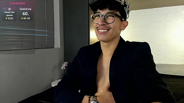 tim  fox online show from October 4, 12:07 pm